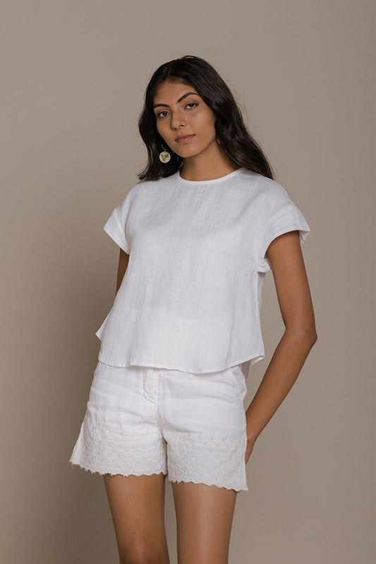 Sandcastle Saturdays Top in White - Beau’s store