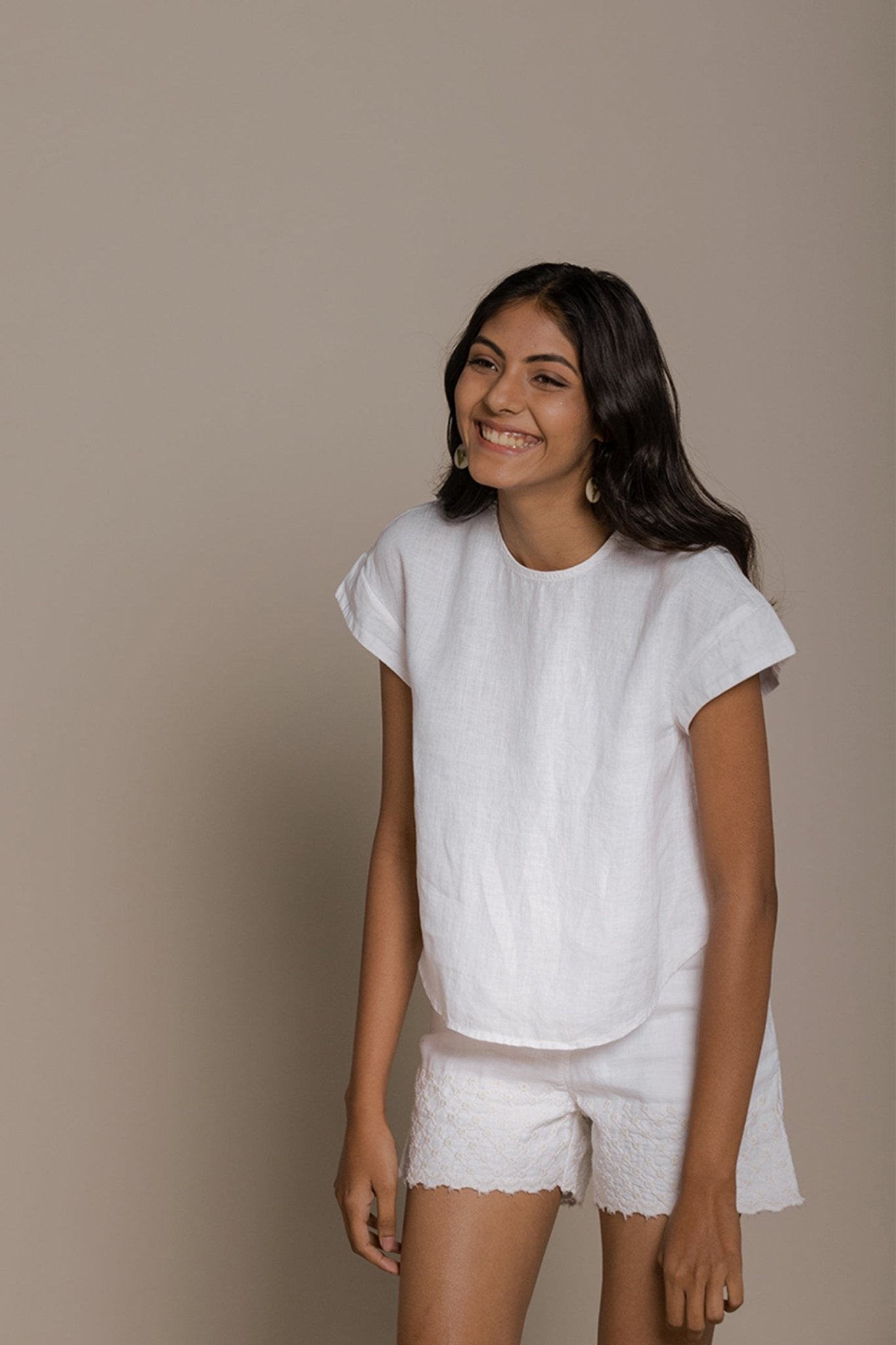 Sandcastle Saturdays Top in White - Beau’s store