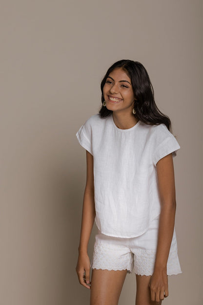Sandcastle Saturdays Top in White - Beau’s store