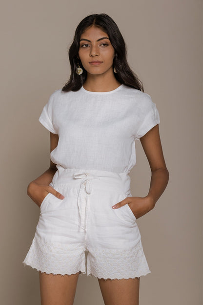 Sandcastle Saturdays Top in White - Beau’s store