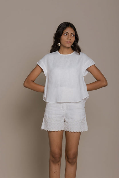Sandcastle Saturdays Top in White - Beau’s store